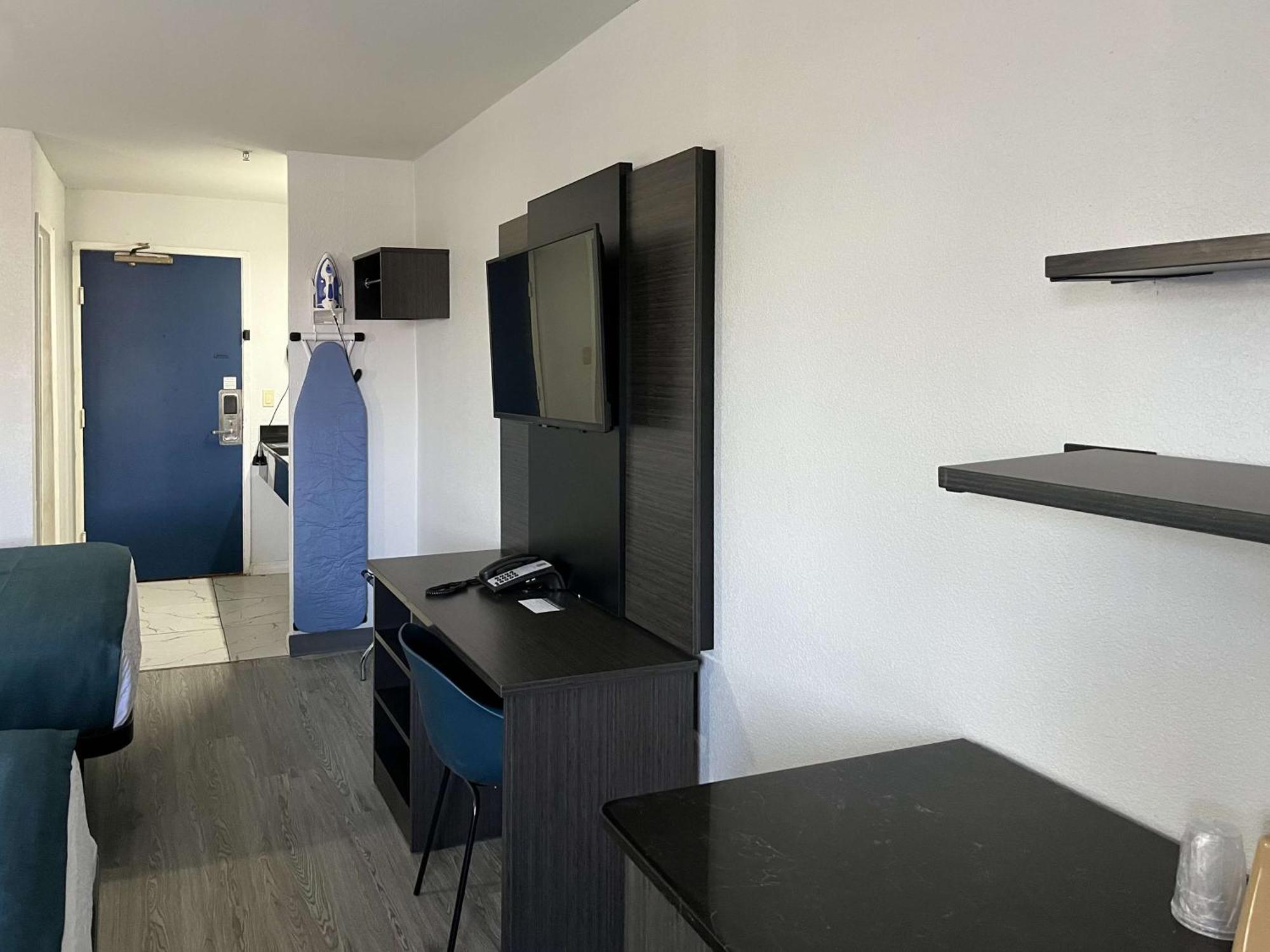 Studio 6 Suites Delano, Ca Exterior foto